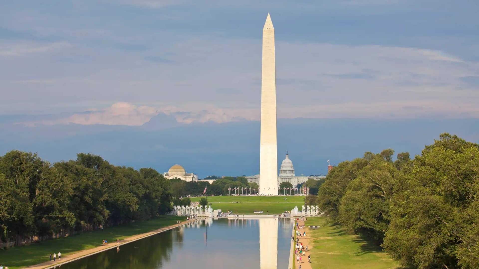 Washington Monument on a day trip from New York City